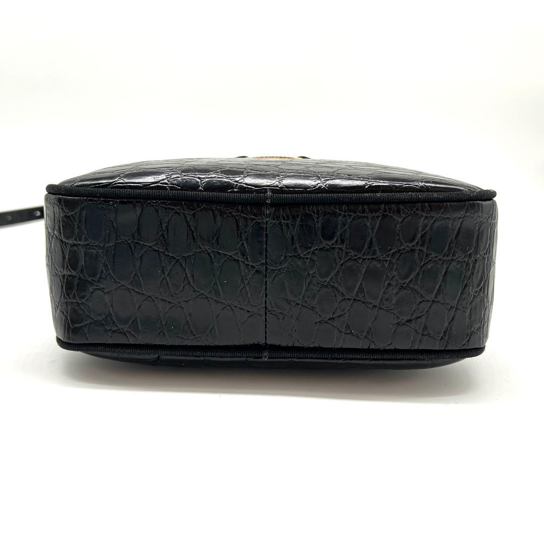 Salvatore Ferragamo ショルダーバッグ ヴァラ 黒 ブラック