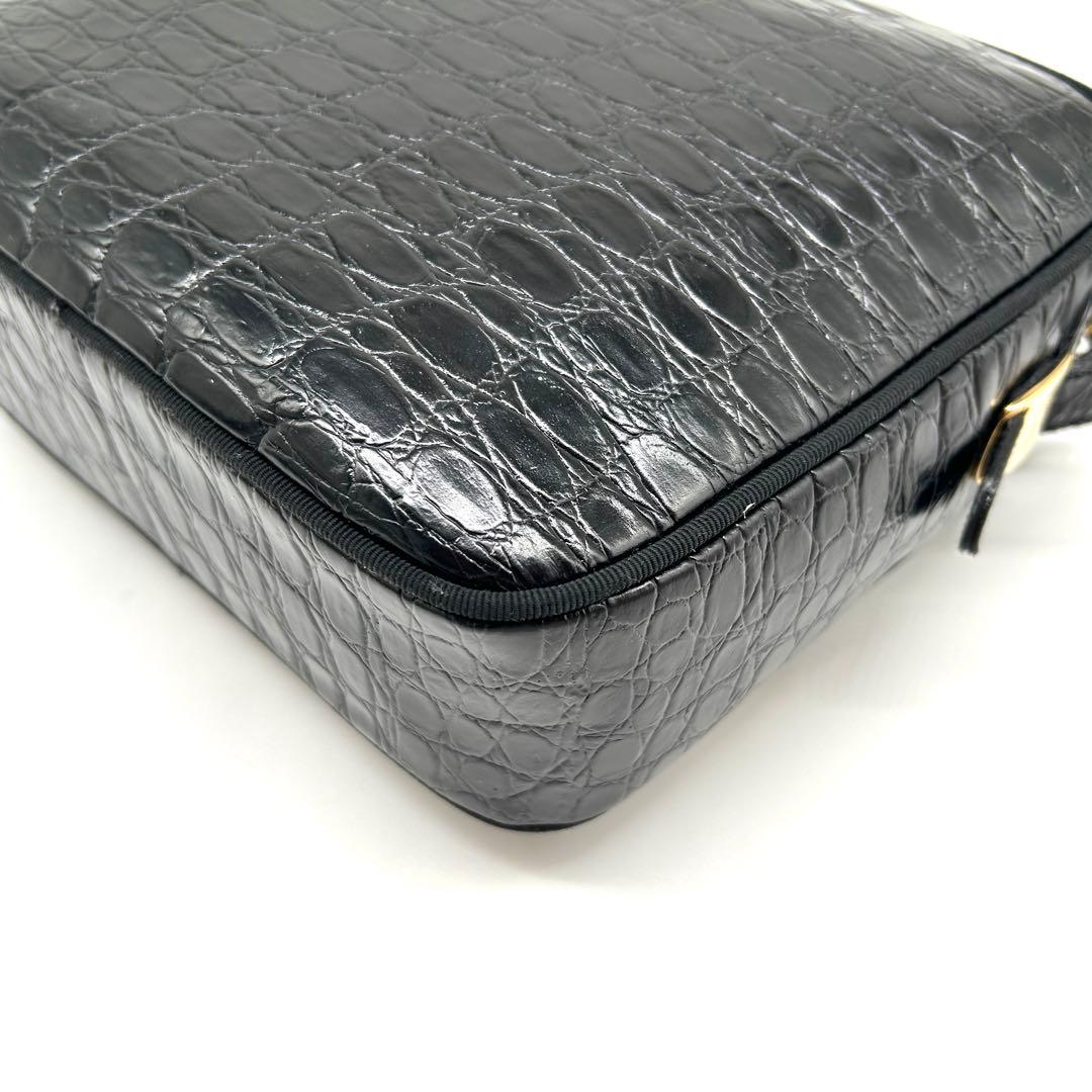 Salvatore Ferragamo ショルダーバッグ ヴァラ 黒 ブラック