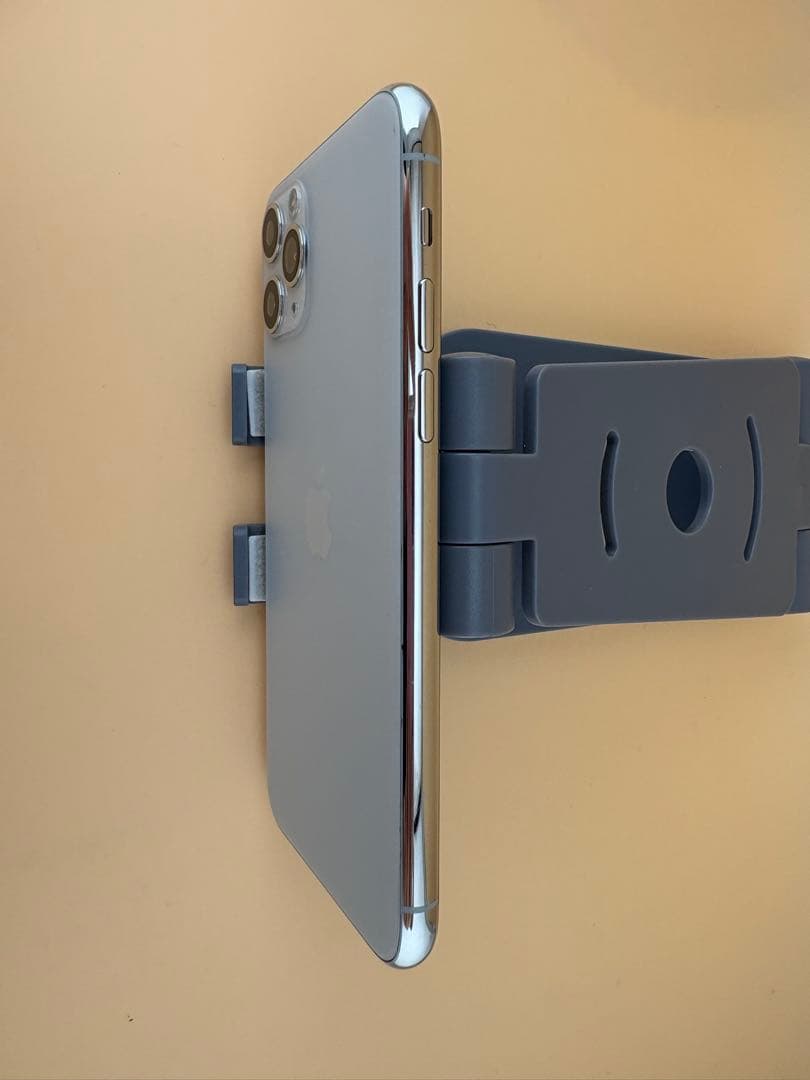 iPhone 11 Pro 256GB シルバー SIMフリーバッテリー100%