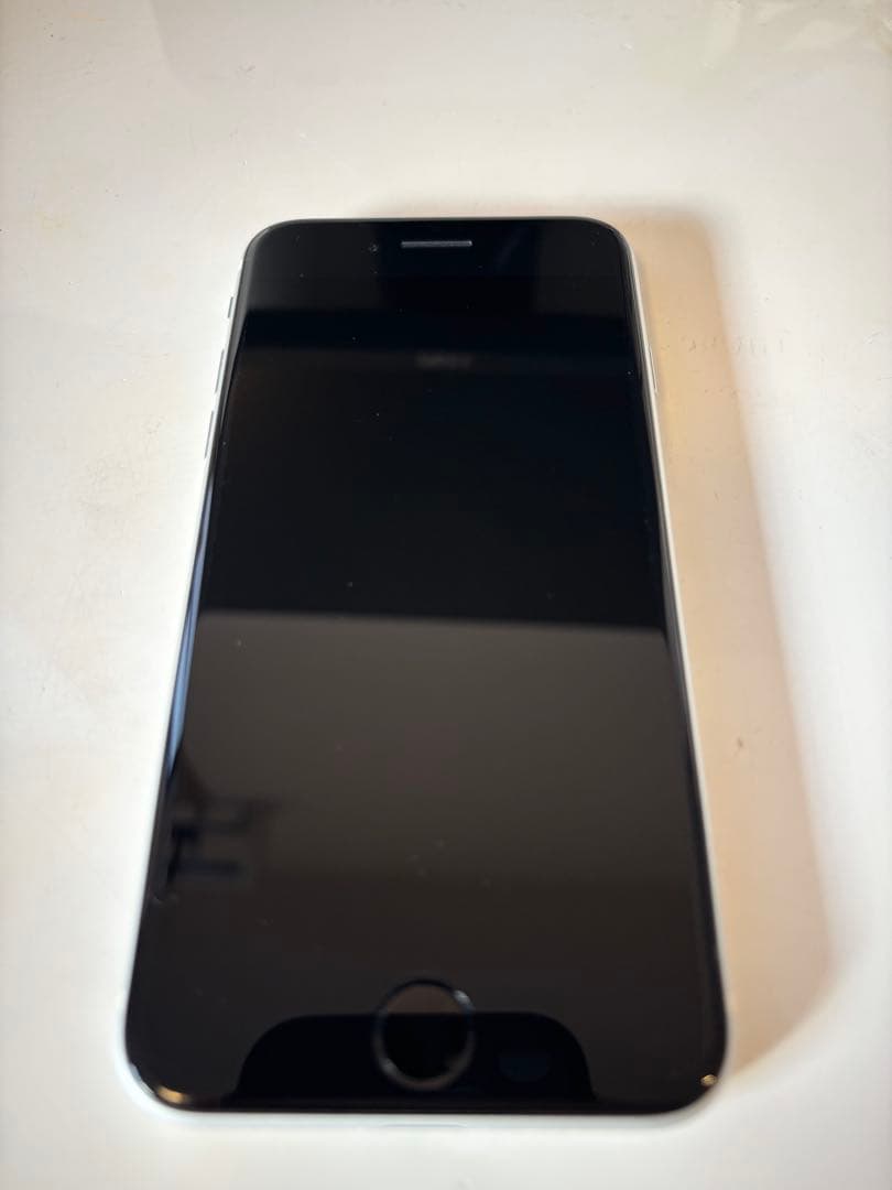 iPhone SE 第2世代　128gb