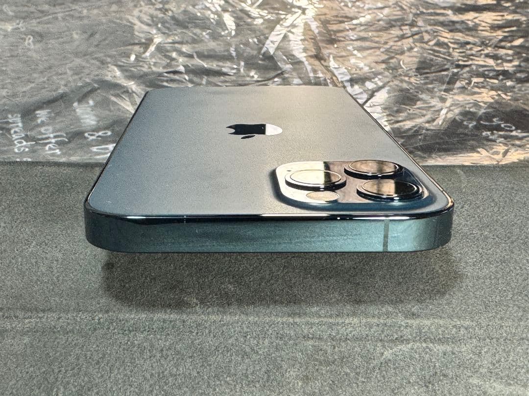 Apple iPhone 12pro 256GB ブルー（ジャンク扱い品）