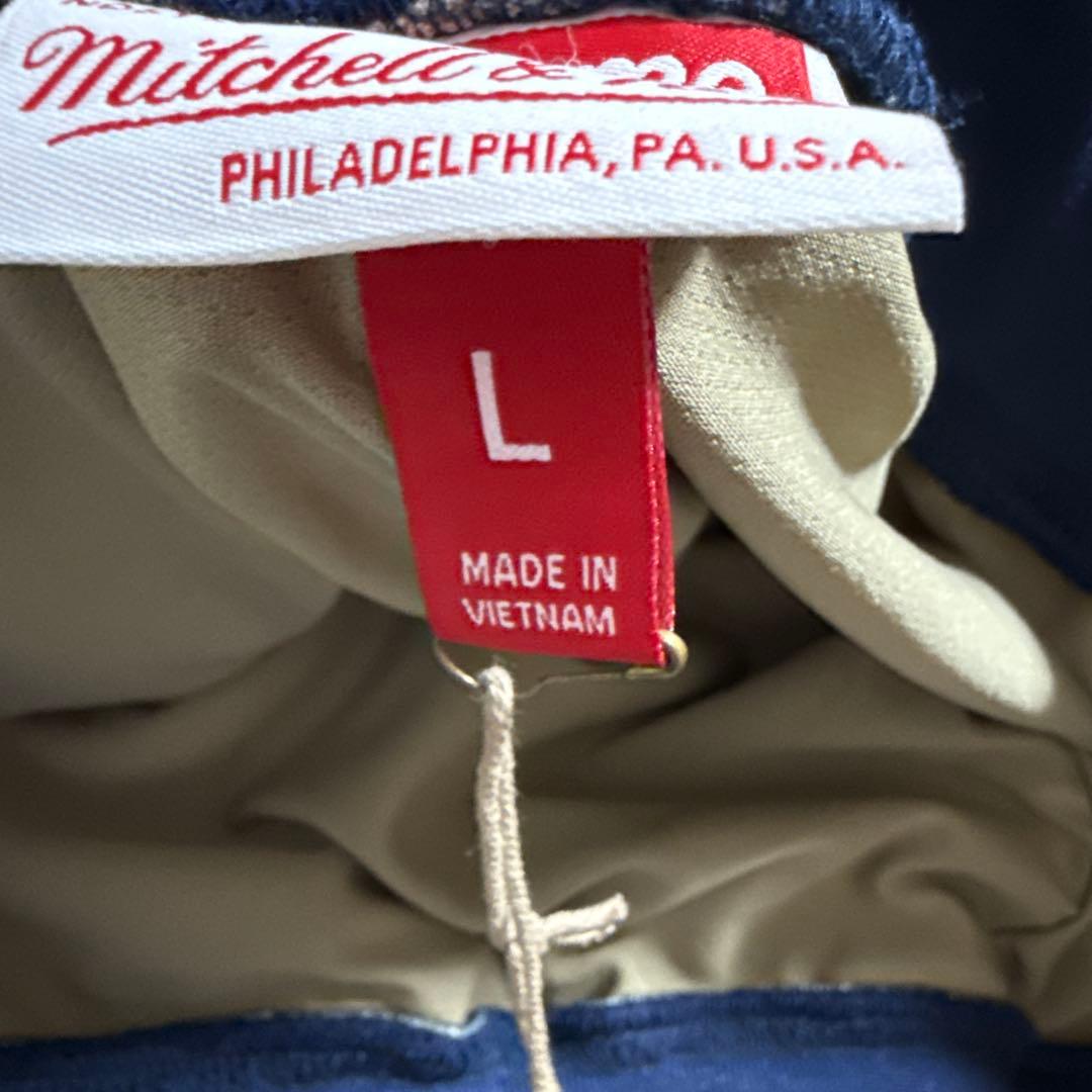 タグ付き新品Supreme × Mitchell & Nessハーフパンツ