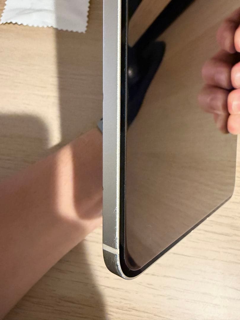 iPad mini 第6世代 64GB セルラーモデル スターライト