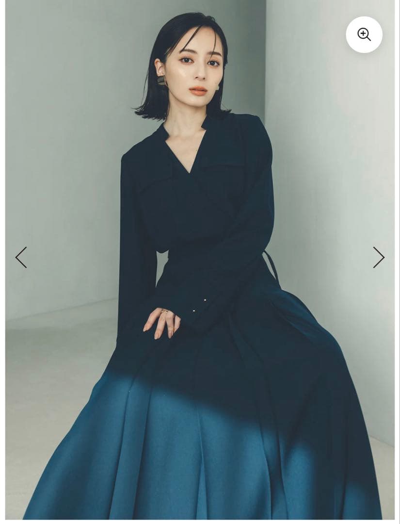 anuans ダブルサテンノーカラータックワンピース