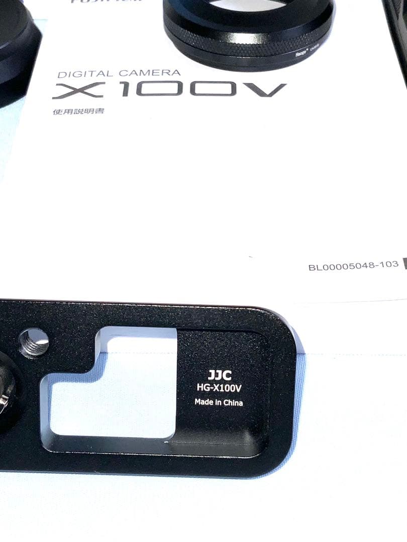 HALL（予約済み）FUJIFILM X100V コンパクトデジタルカメラ