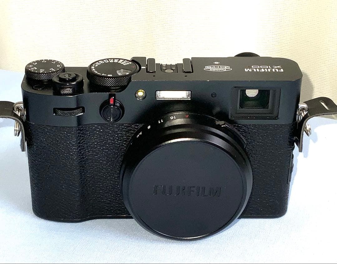 HALL（予約済み）FUJIFILM X100V コンパクトデジタルカメラ