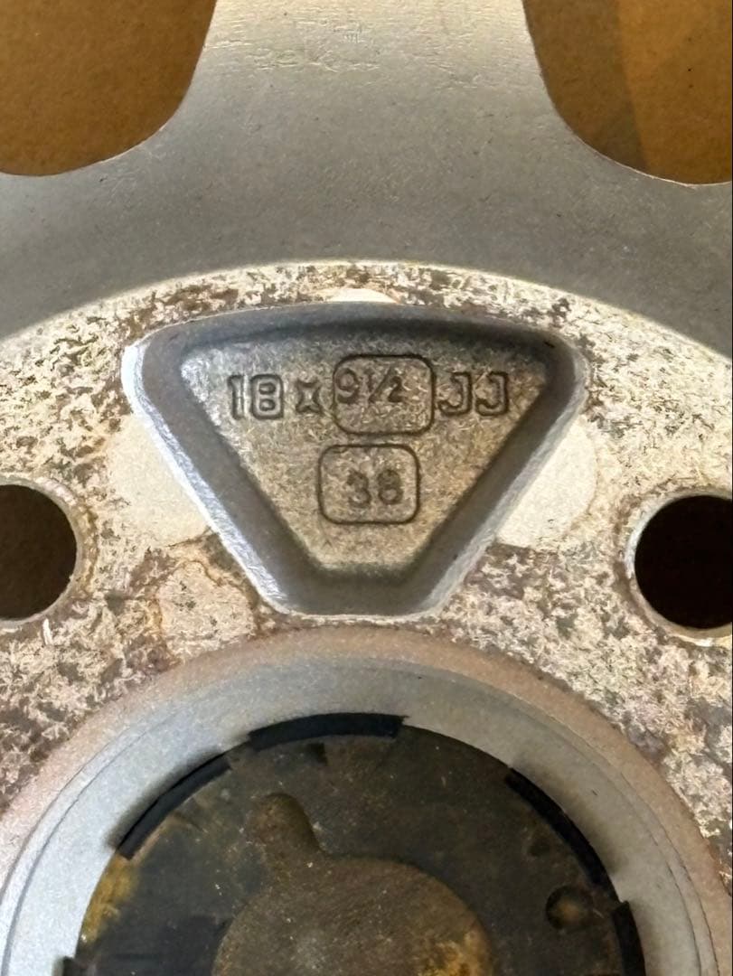 BLITZテクノスピードz1 18インチ8.5J +35 9.5J +38