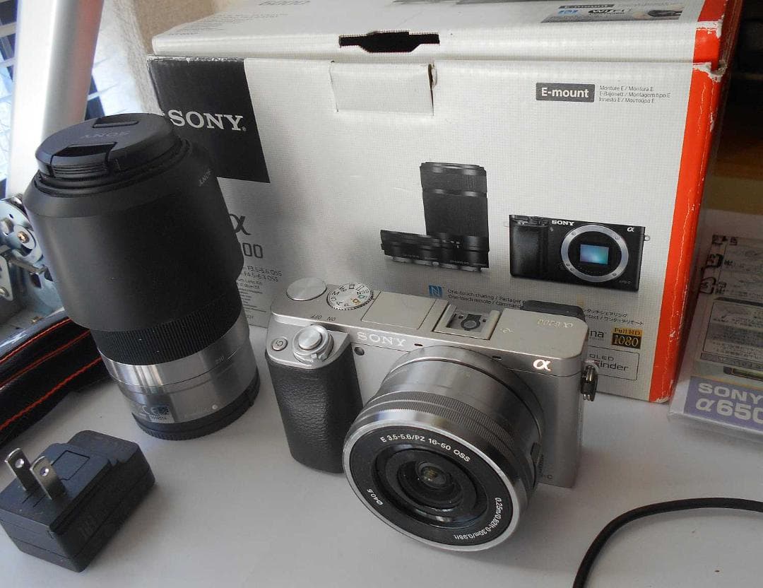 SONY α6000 ミラーレス一眼 16-50mm、55-210mm Wズーム