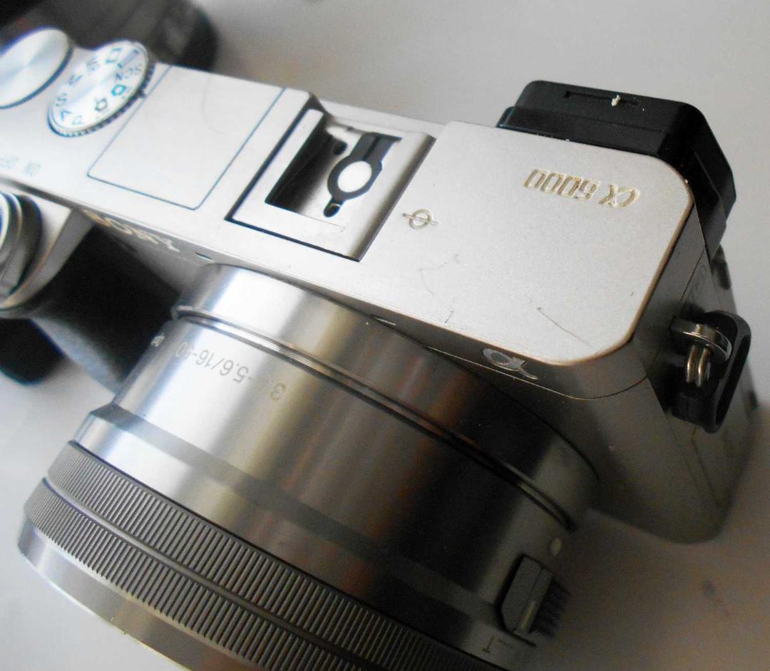 SONY α6000 ミラーレス一眼 16-50mm、55-210mm Wズーム