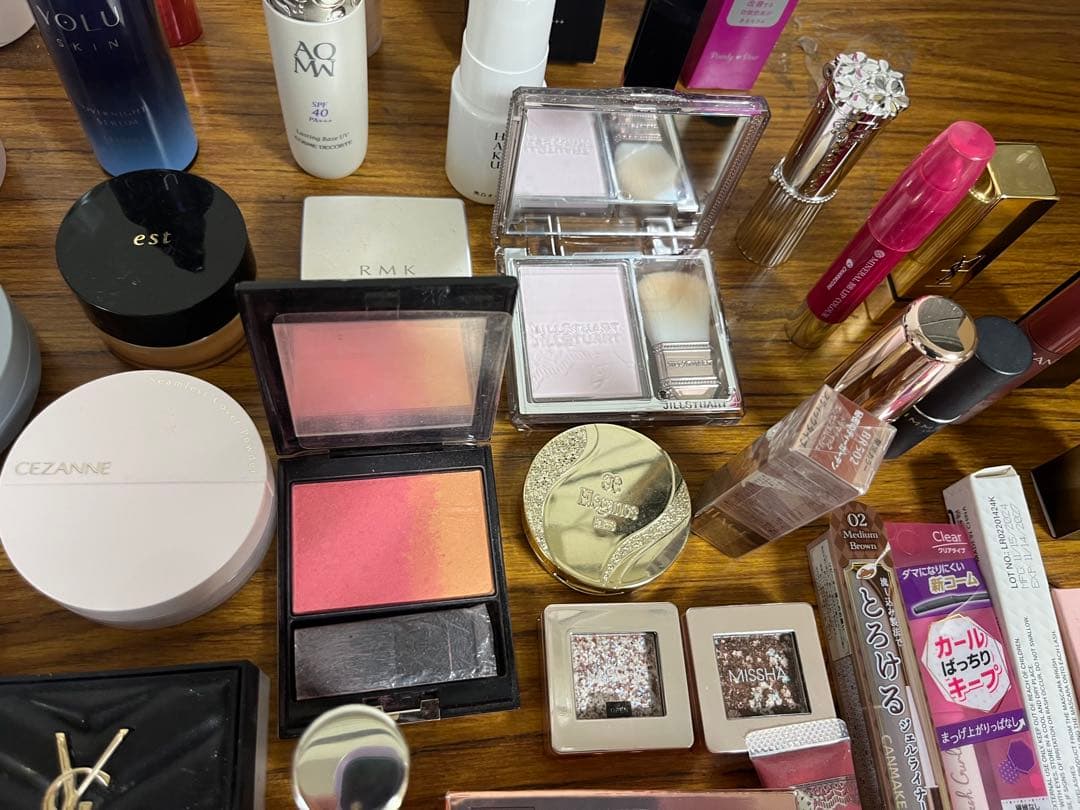 コスメ化粧品まとめ売り！ルナソルディオールエレガンス等ファンデアイシャドウ