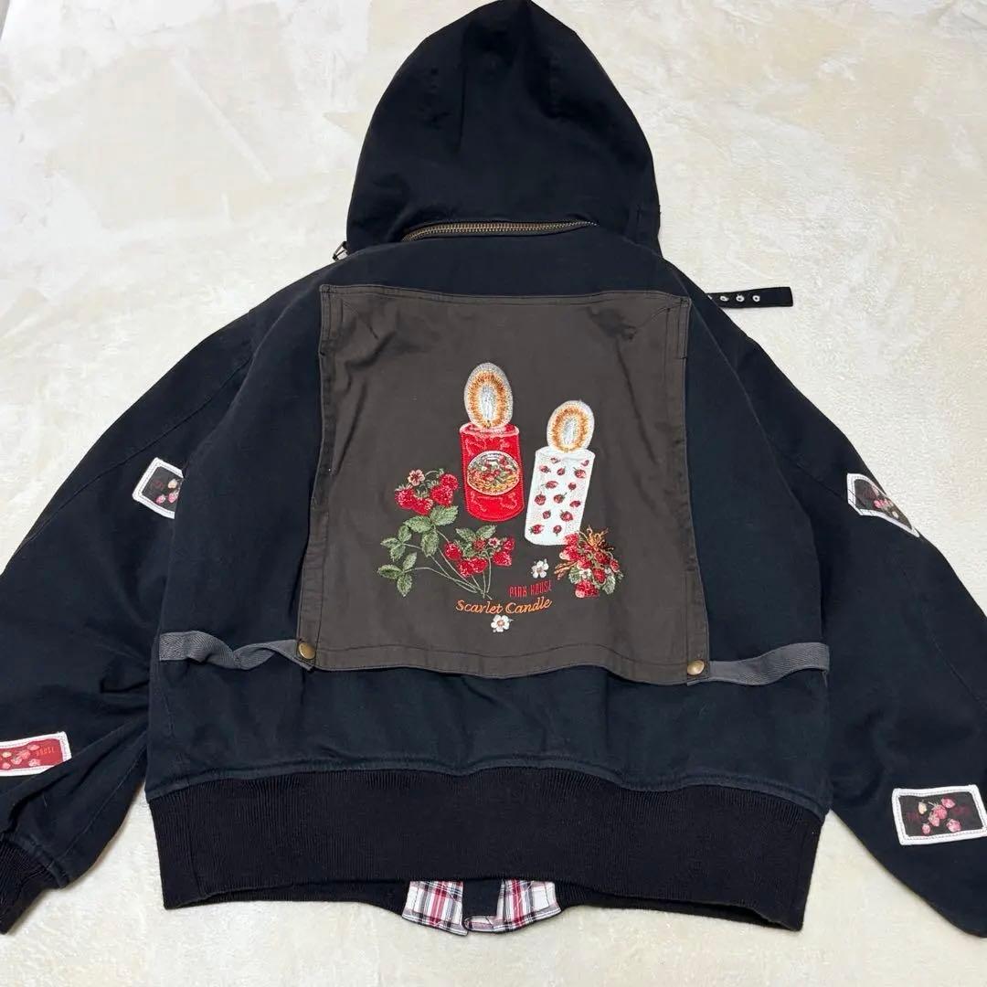 ピンクハウス 苺 キャンドル ワッペン ゼッケン 黒 フード付きブルゾン【P55