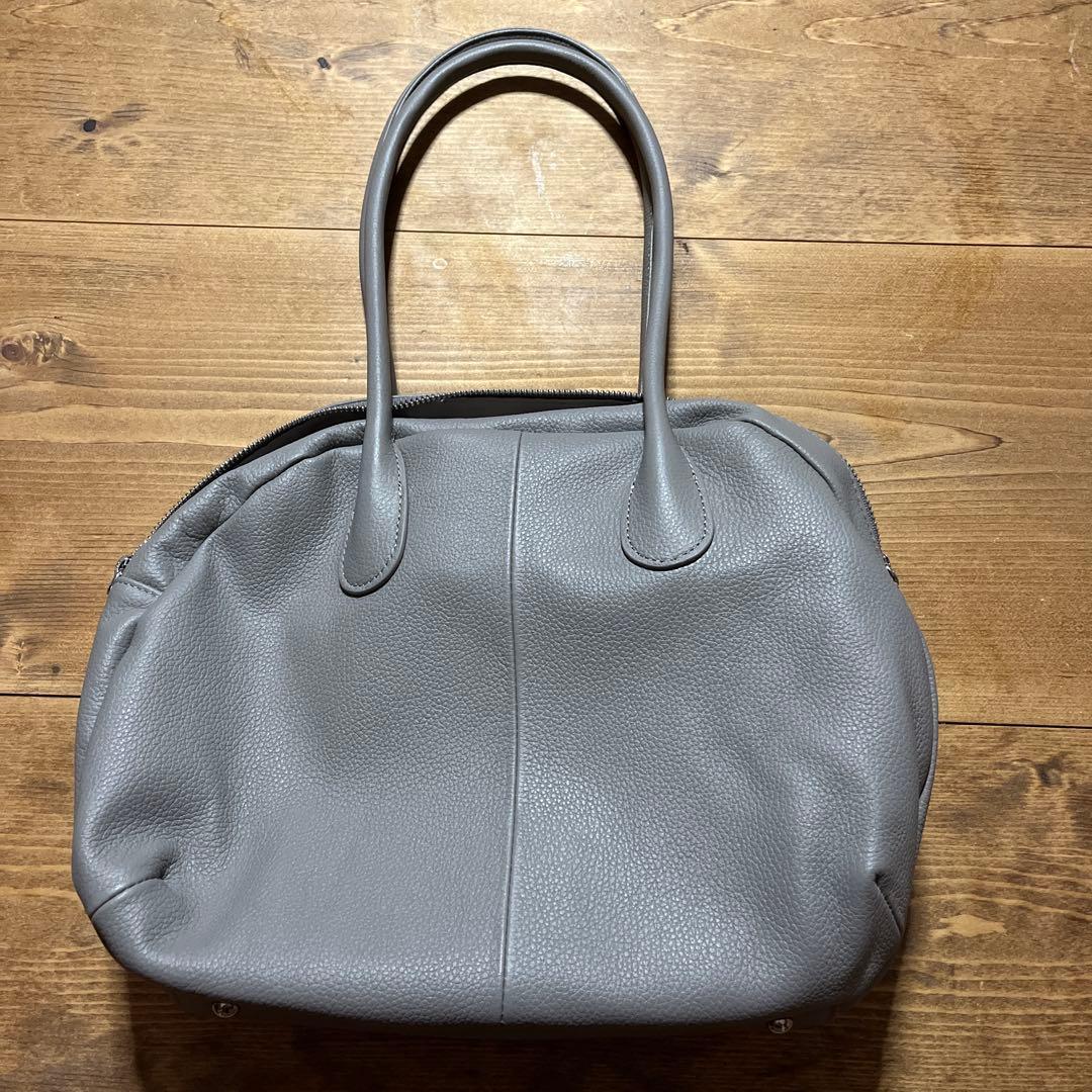 週末お値下げ ビアズリー　グレー トーハンドバッグ 内部、外側ポケット付き