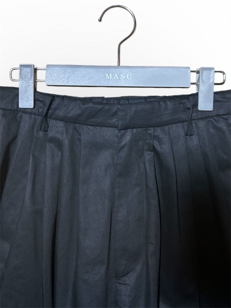 MASU 26SS 6TUCK TROUSERS BLACK スラックス