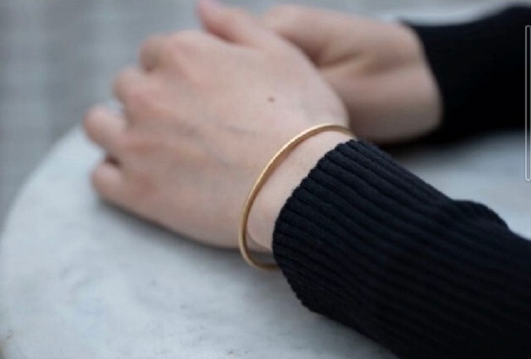 値下不可hum バングル　k10 「humete」ゴールド ブレスレット