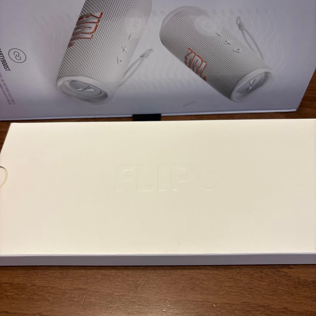 早いもの勝ちです　JBL FLIP 6 ワイヤレススピーカー ホワイト