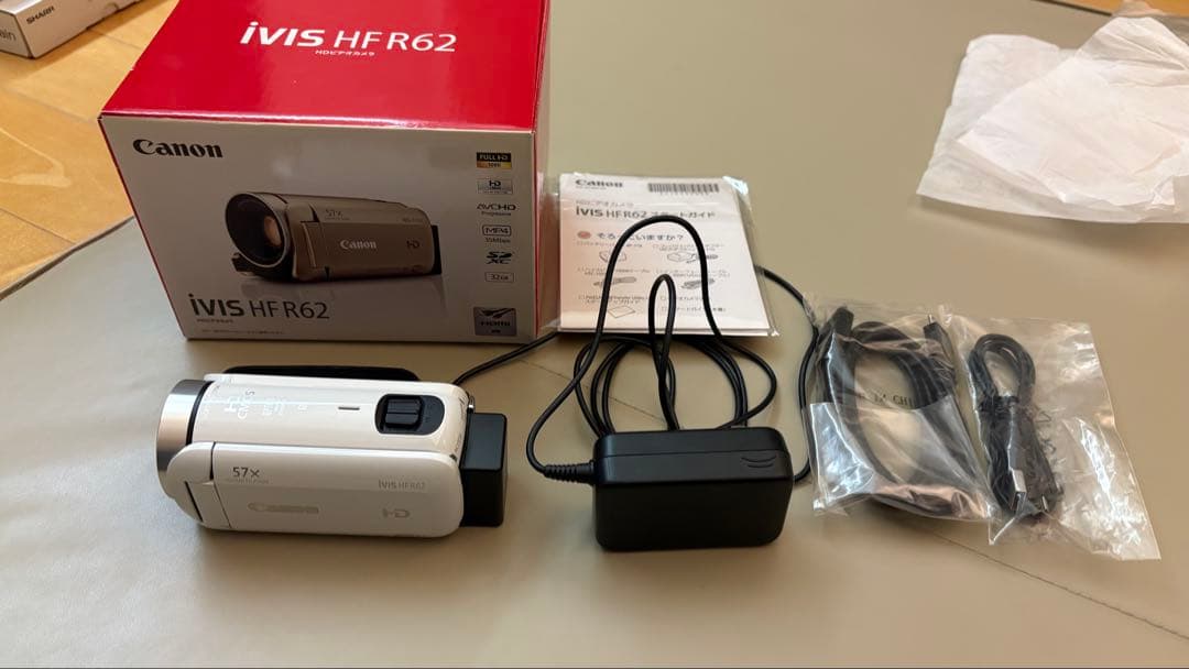 ビデオカメラ canon ivis hf r62