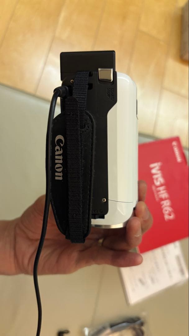 ビデオカメラ canon ivis hf r62