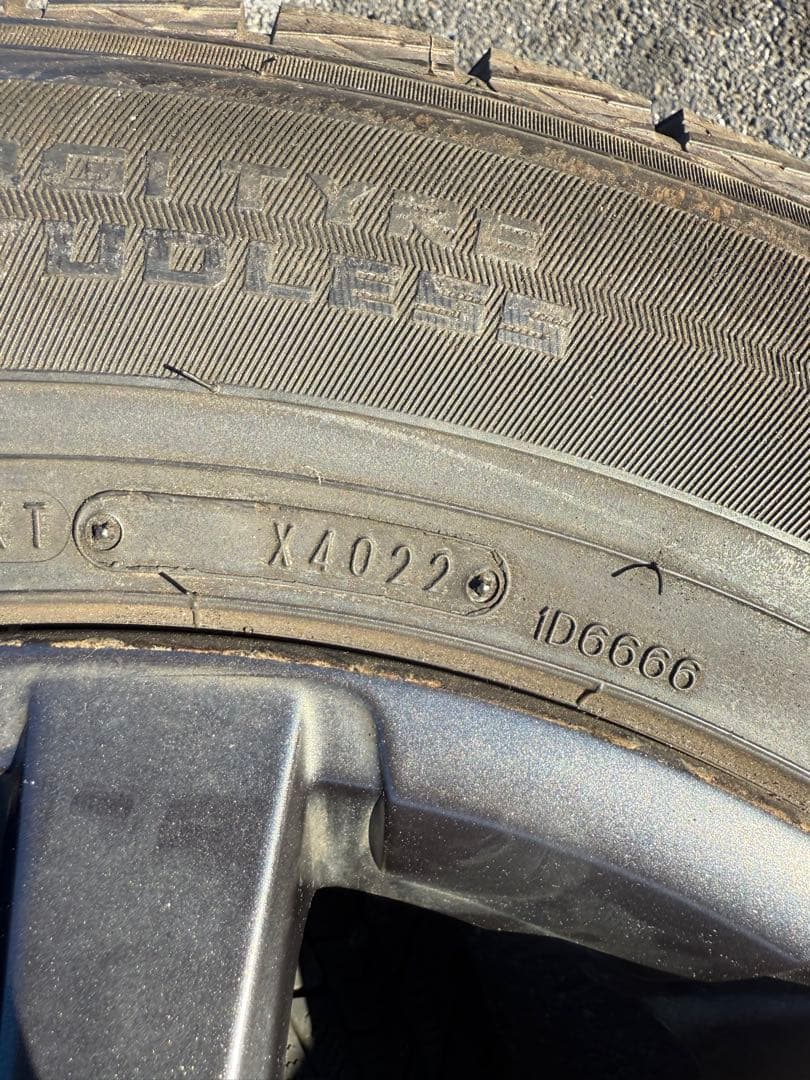 JEEP 純正ホイール　265/60R18 WINTERMAX 22年製