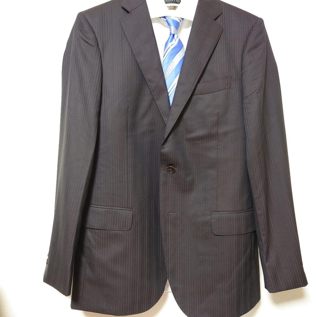 未使用　ヒルトン　スーツ　定価7.5万円　YA7　HILTON　美しい光沢