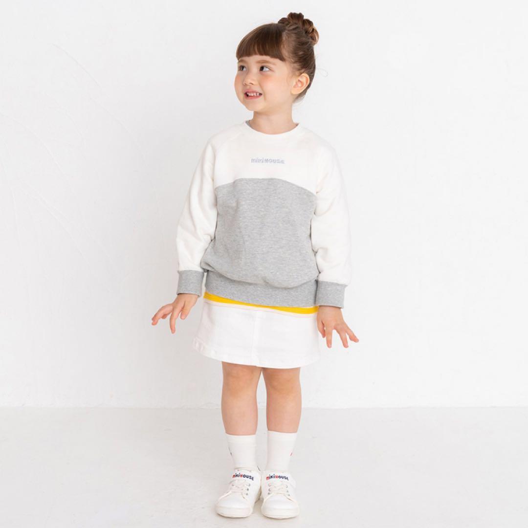 【新品未使用】130cm 販売終了品　人気色　ミキハウス　バックロゴトレーナー