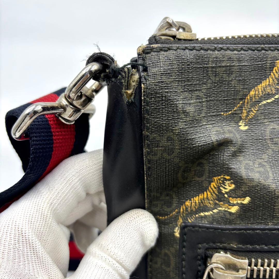 希少 GUCCI グッチ ショルダーバッグ タイガー ggスプリーム 総柄