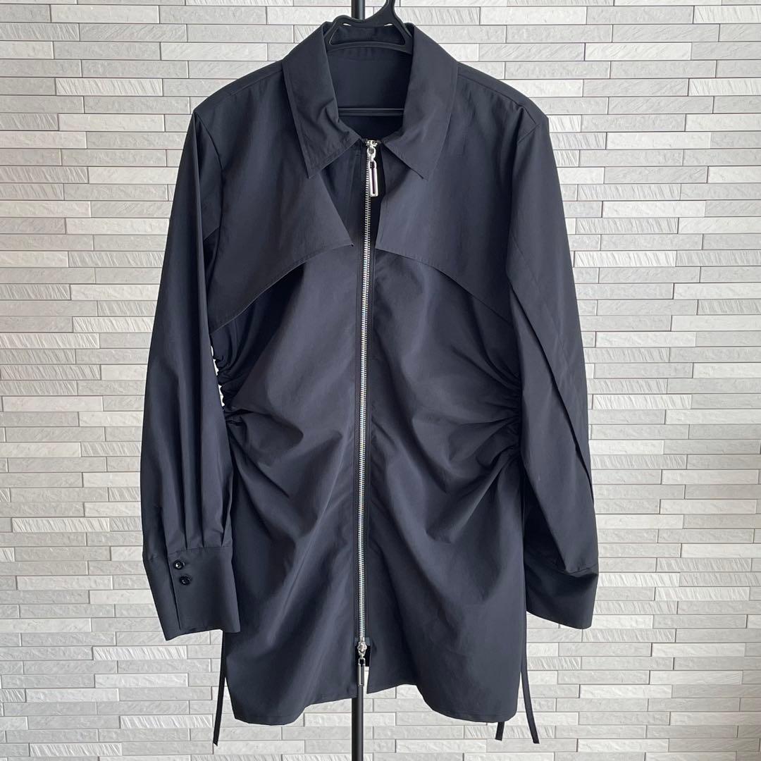 美品　ユナイテッドトウキョウ　サイドギャザージップシャツ