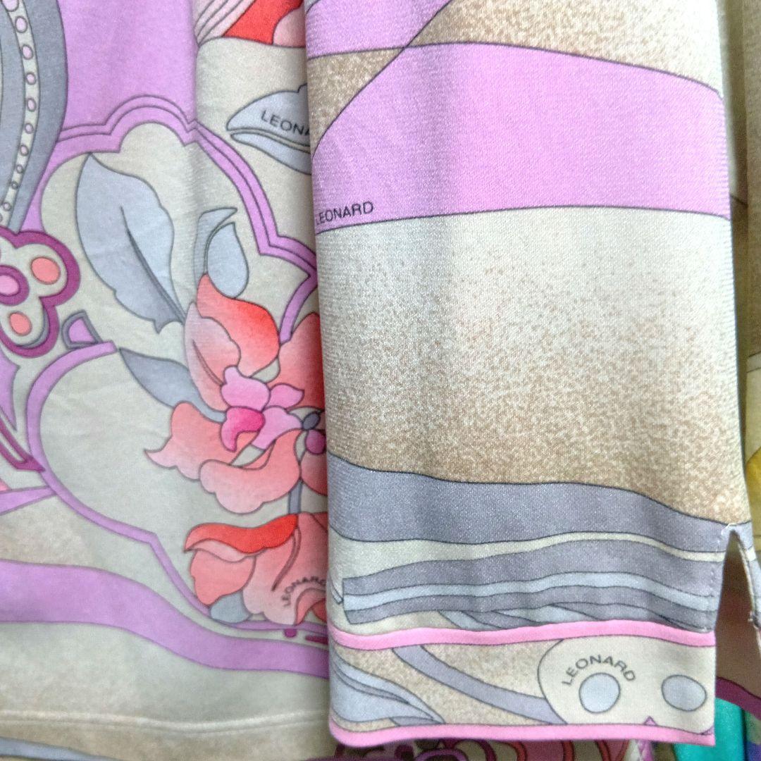 レオナール　きれいめ美品✨️花柄 Vネック 五分袖チュニック　カンカン素材
