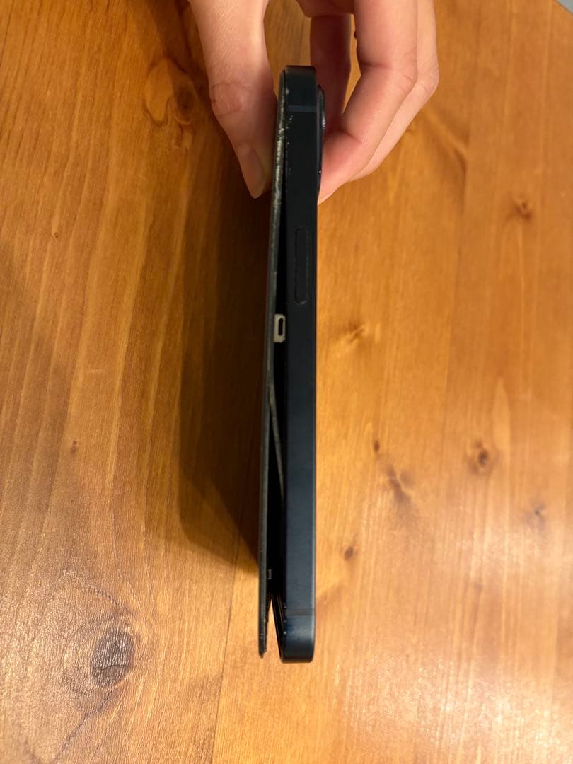 【ジャンク】iPhone13 128GB ミッドナイト 画面剥がれ 充電不可