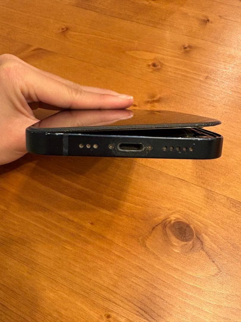 【ジャンク】iPhone13 128GB ミッドナイト 画面剥がれ 充電不可