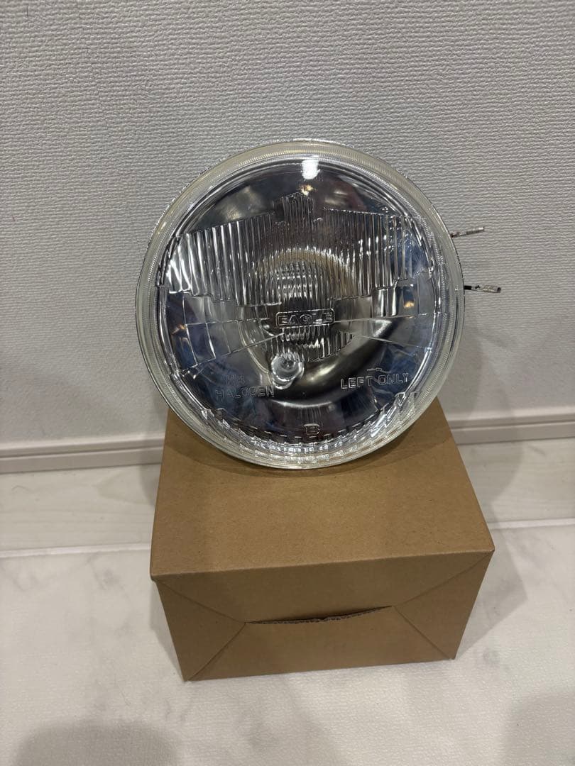 ゾルベイーグルカット　ヘッドライト