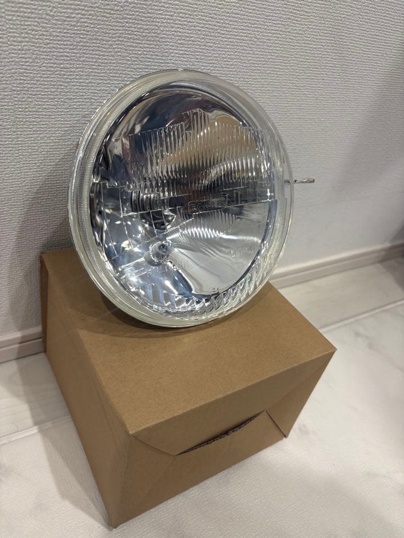 ゾルベイーグルカット　ヘッドライト