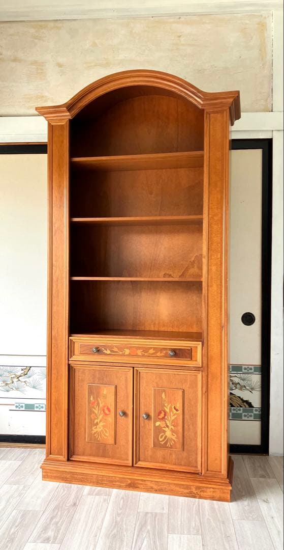 ズーシー出品 イタリア製 高級輸入家具 本棚 飾り棚 キャビネット