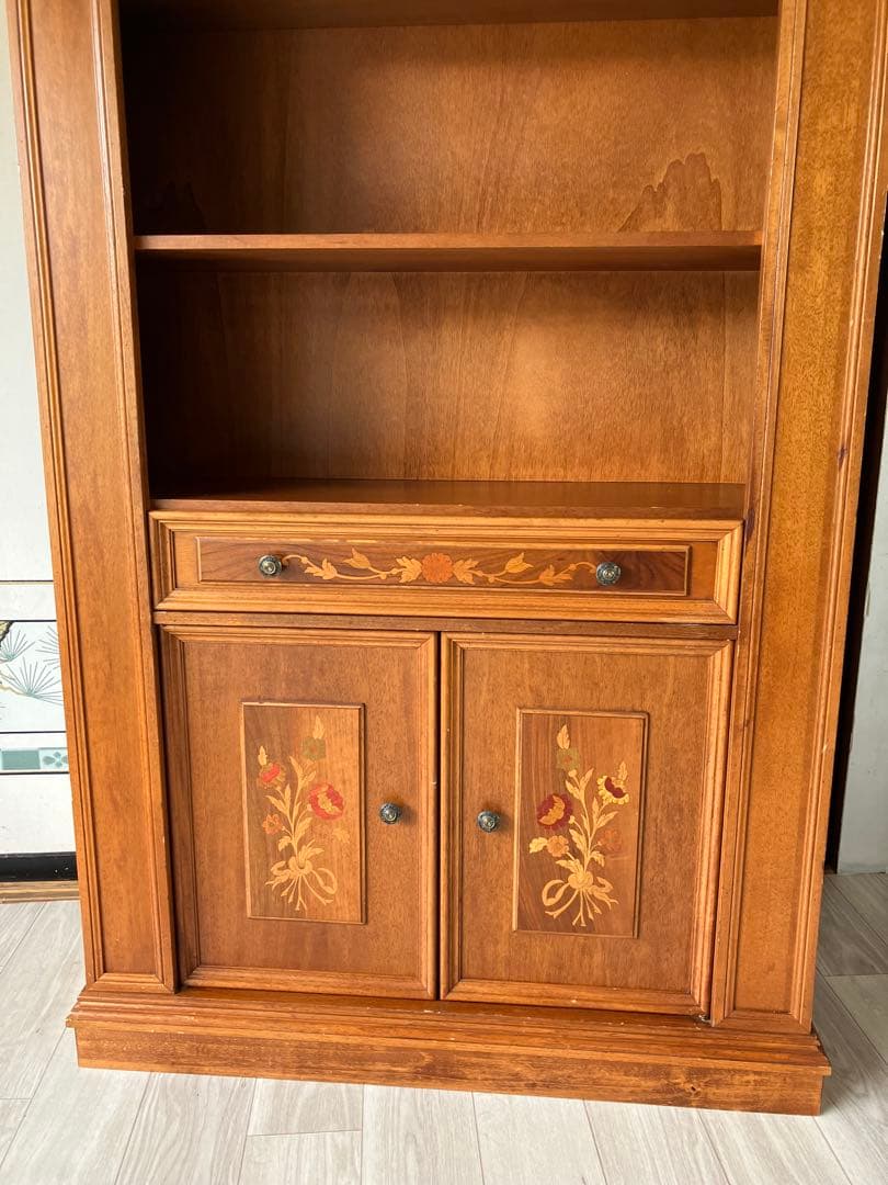 ズーシー出品 イタリア製 高級輸入家具 本棚 飾り棚 キャビネット