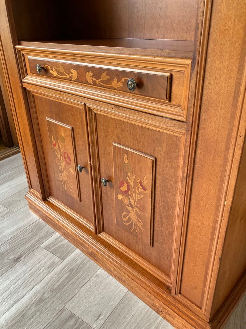 ズーシー出品 イタリア製 高級輸入家具 本棚 飾り棚 キャビネット