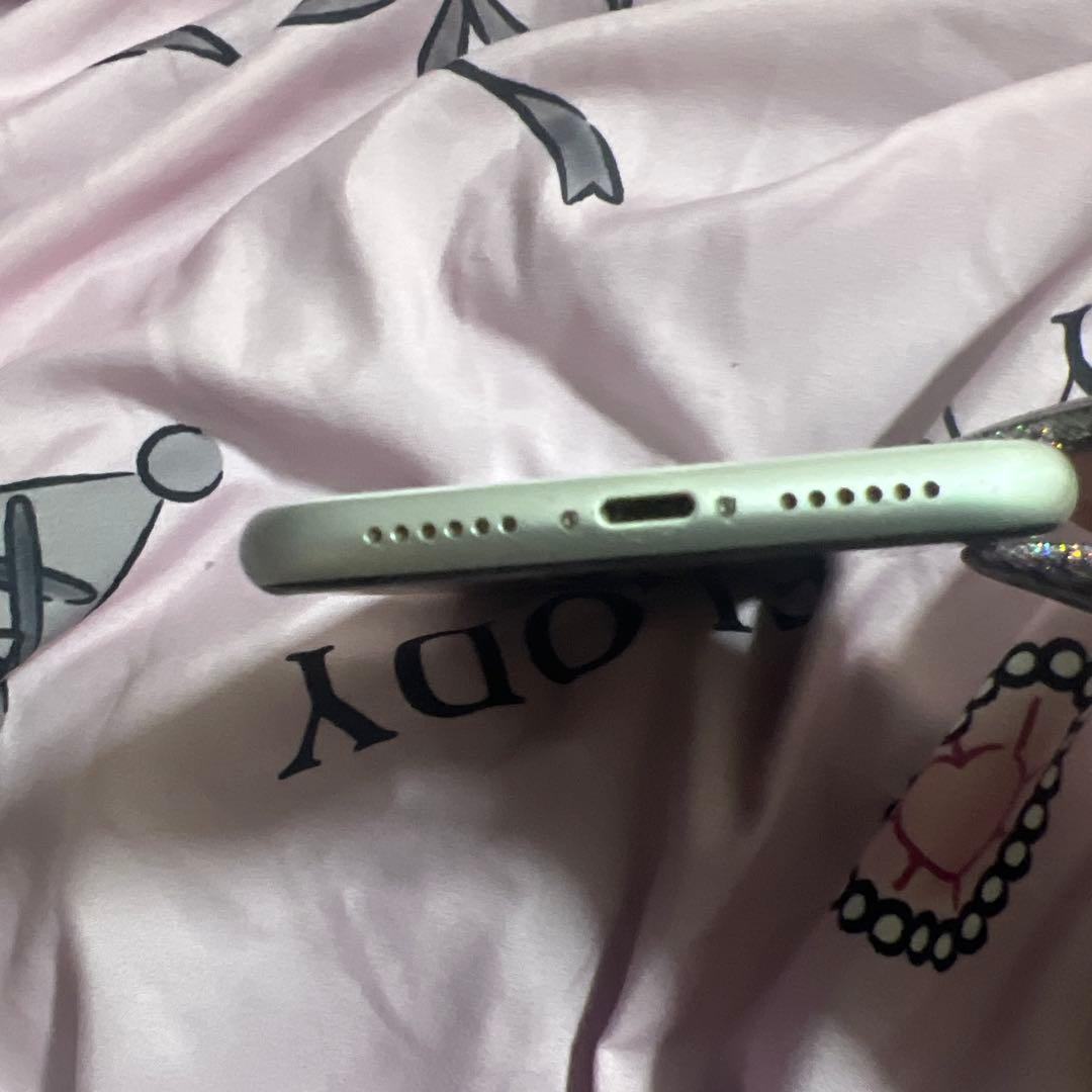 Apple iPhone XR ホワイト