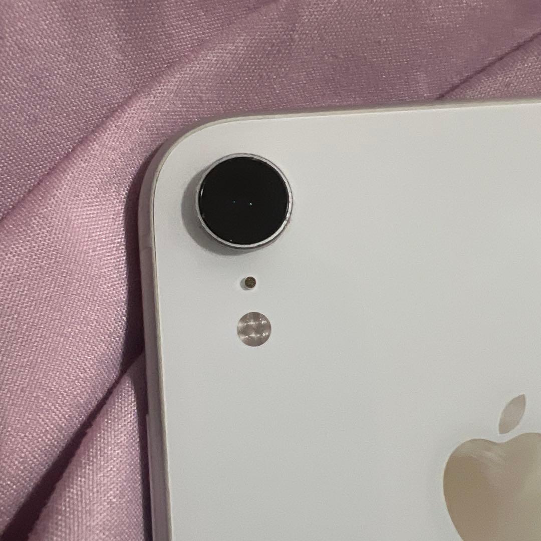 Apple iPhone XR ホワイト