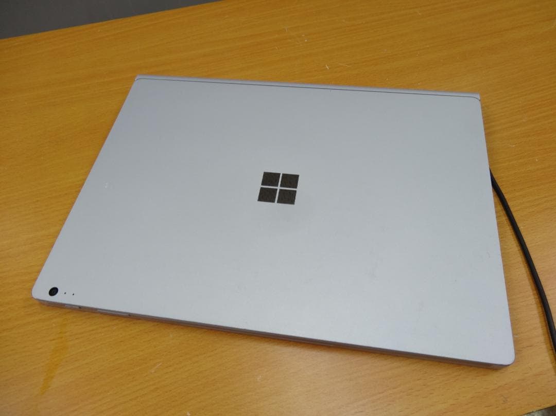 Microsoft Surface Book （初代）
