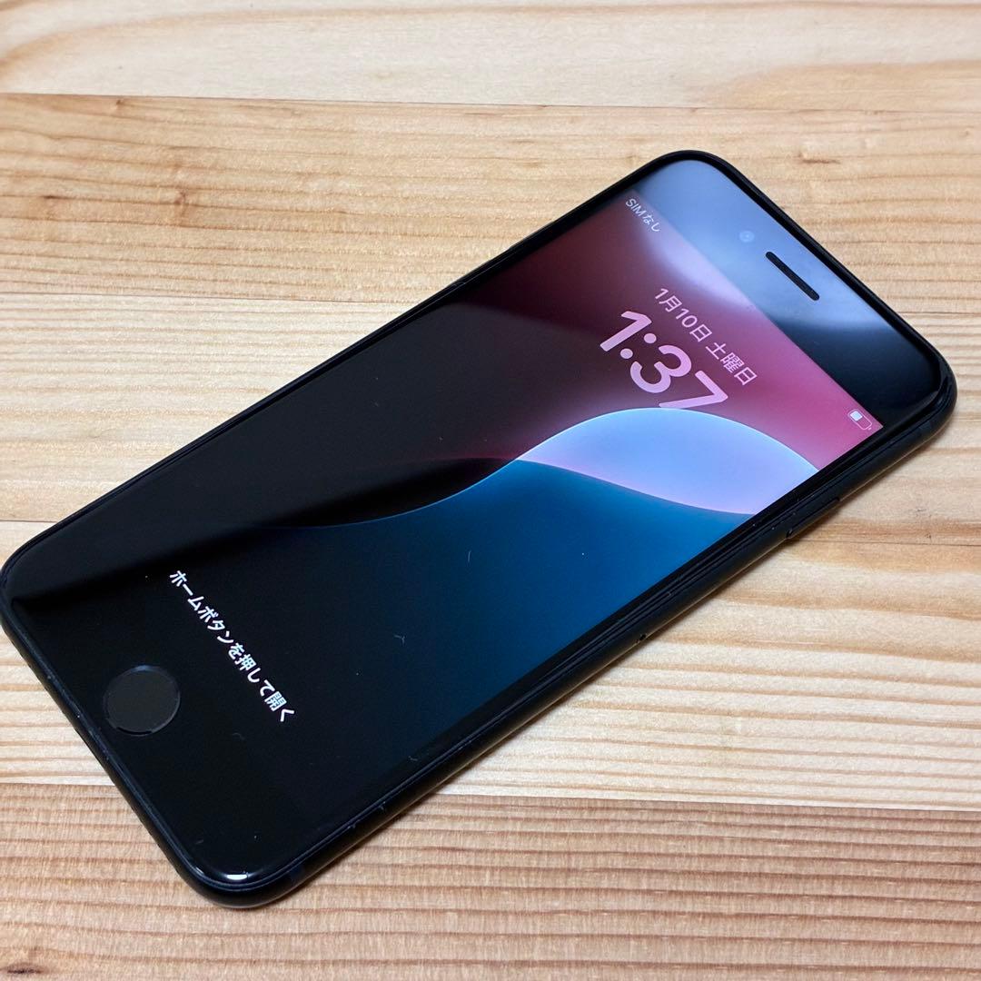 K*o様 バッテリー新品　iPhoneSE第3世代64GB SIMフリー　美品