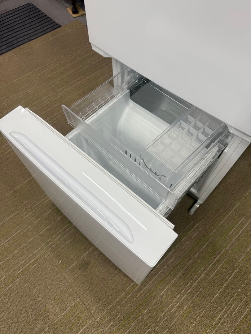 【超美品】ヤマダ　REFAGE 156L 冷凍冷蔵庫　YRZ-F15LW