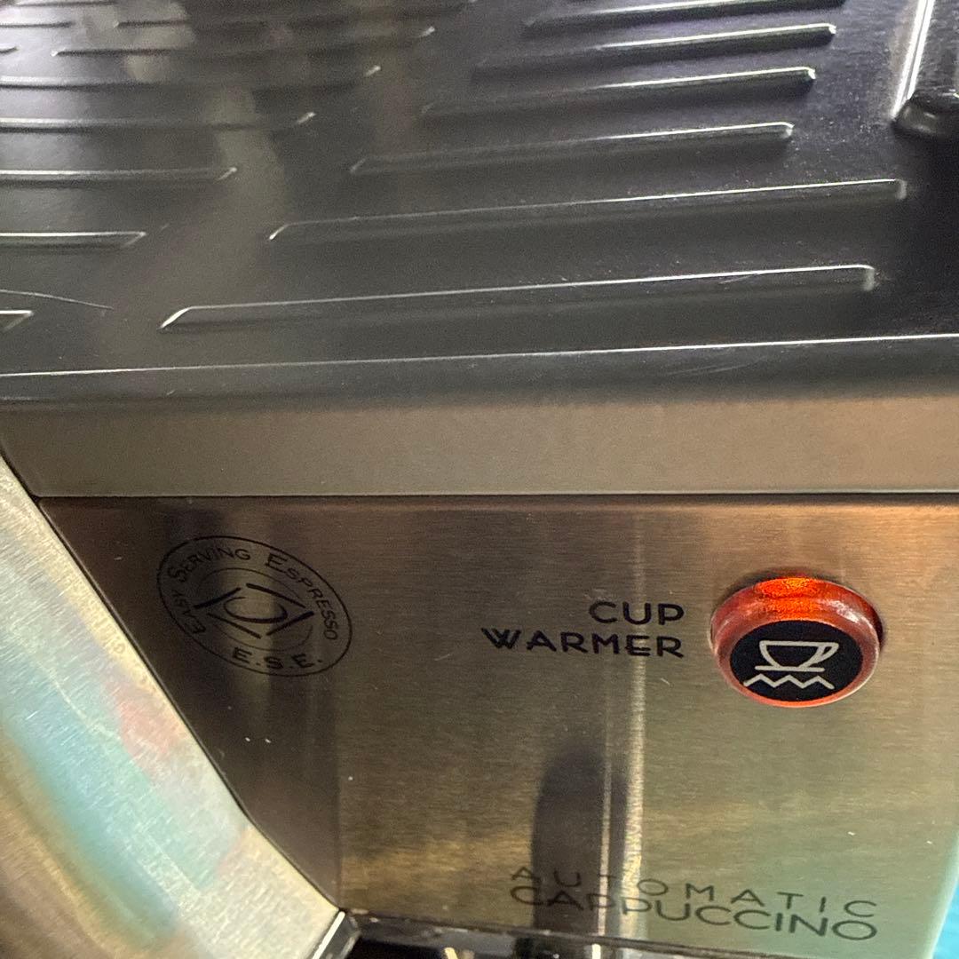 デロンギ エスプレッソ・カプチーノメーカーオートマティックカプチーノEC860M