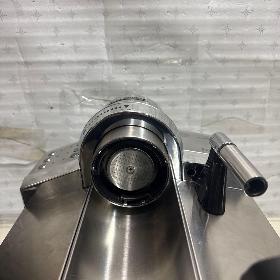 デロンギ エスプレッソ・カプチーノメーカーオートマティックカプチーノEC860M