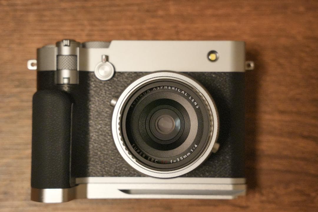 富士フイルム / GFX100RF シルバー アクセサリー付、ストラップのみなし