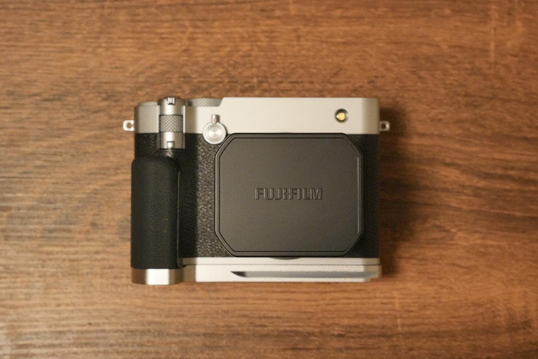 富士フイルム / GFX100RF シルバー アクセサリー付、ストラップのみなし