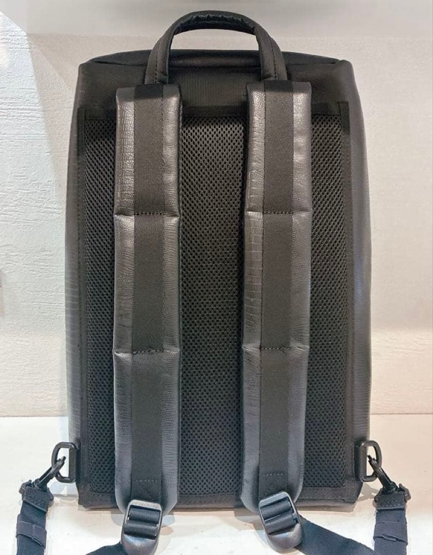 【極美品】TAKEO KIKUCHI 撥水　ライトウェイト バックパック　黒