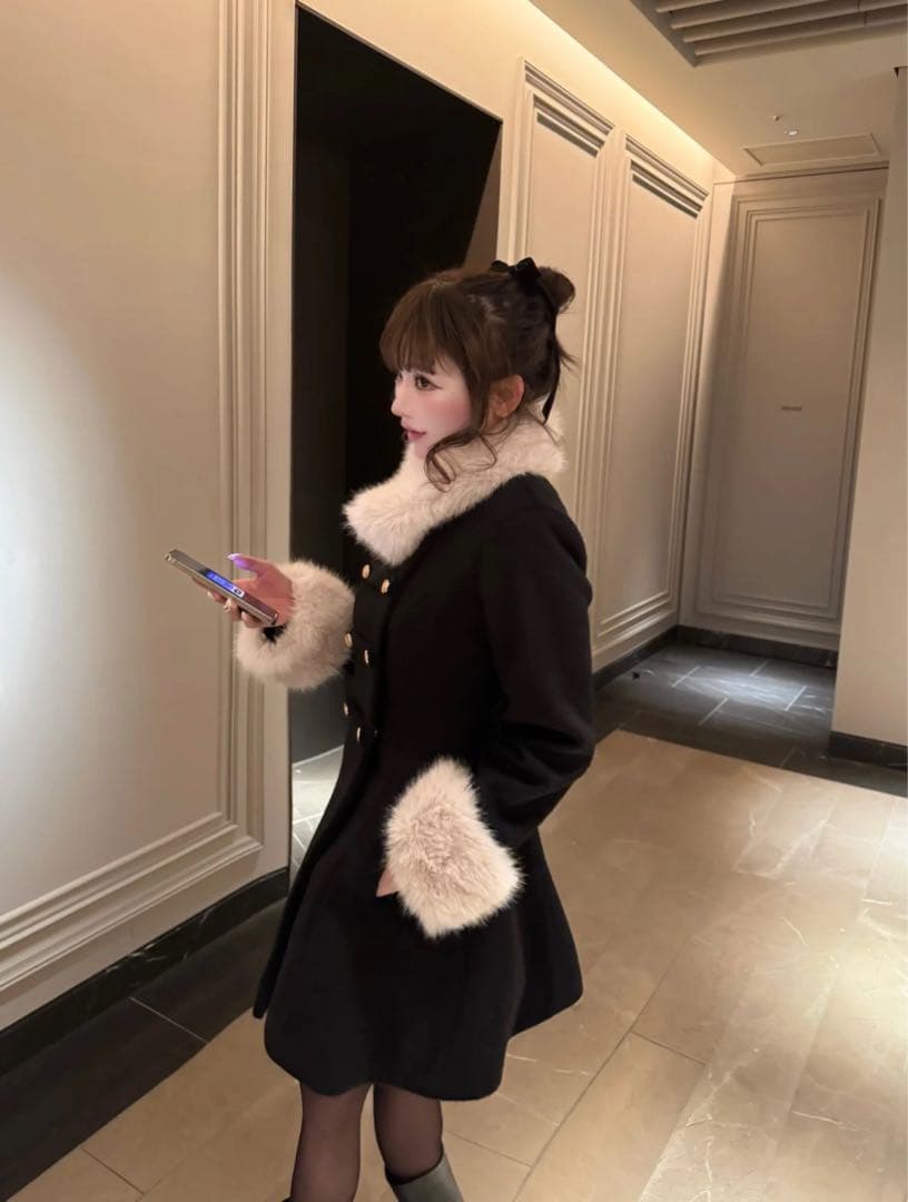Treat Ürself Muse fur flare coat（black）