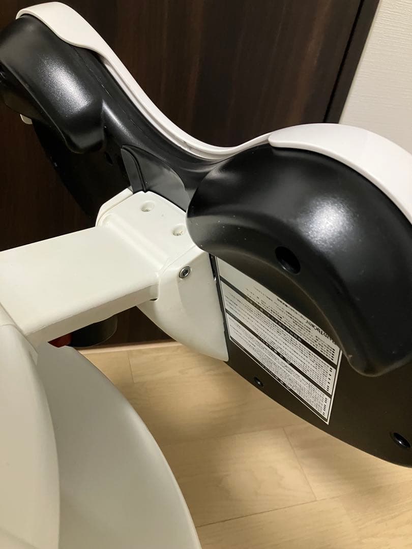 ベビービョルン　＊　ハイチェア　ホワイト