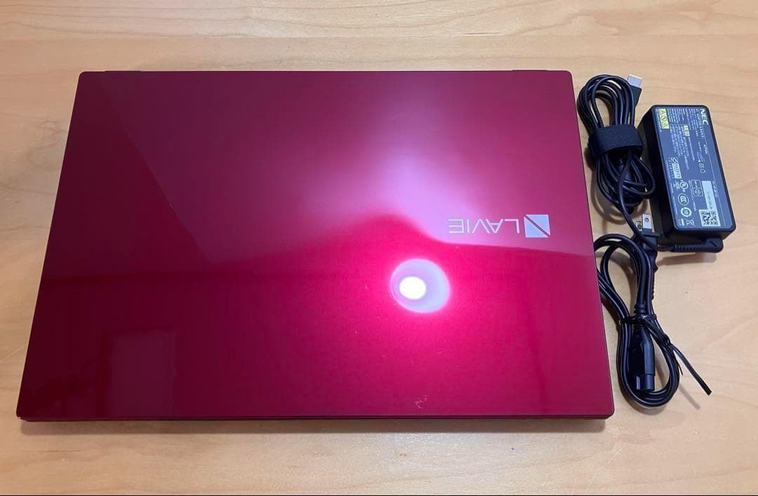 【美品】　COREi3/ SSD256/メモリ8/カメラ/Windows11