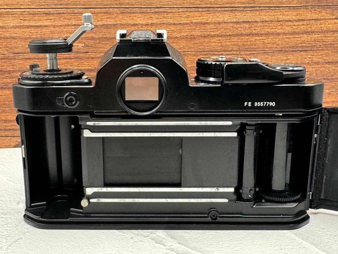 【完動美品】Nikon FE 黒ボディ｜外観良好