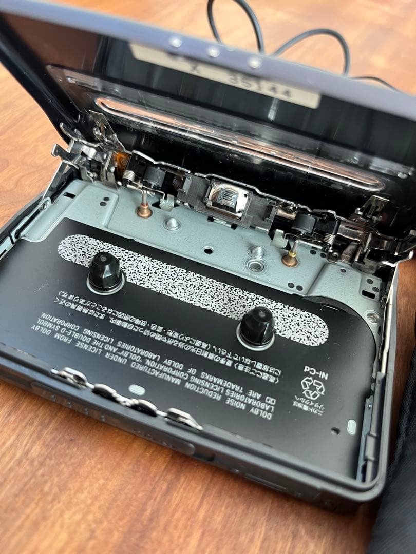 SONY WALKMAN カセットプレーヤー パープル 動作確認未実施