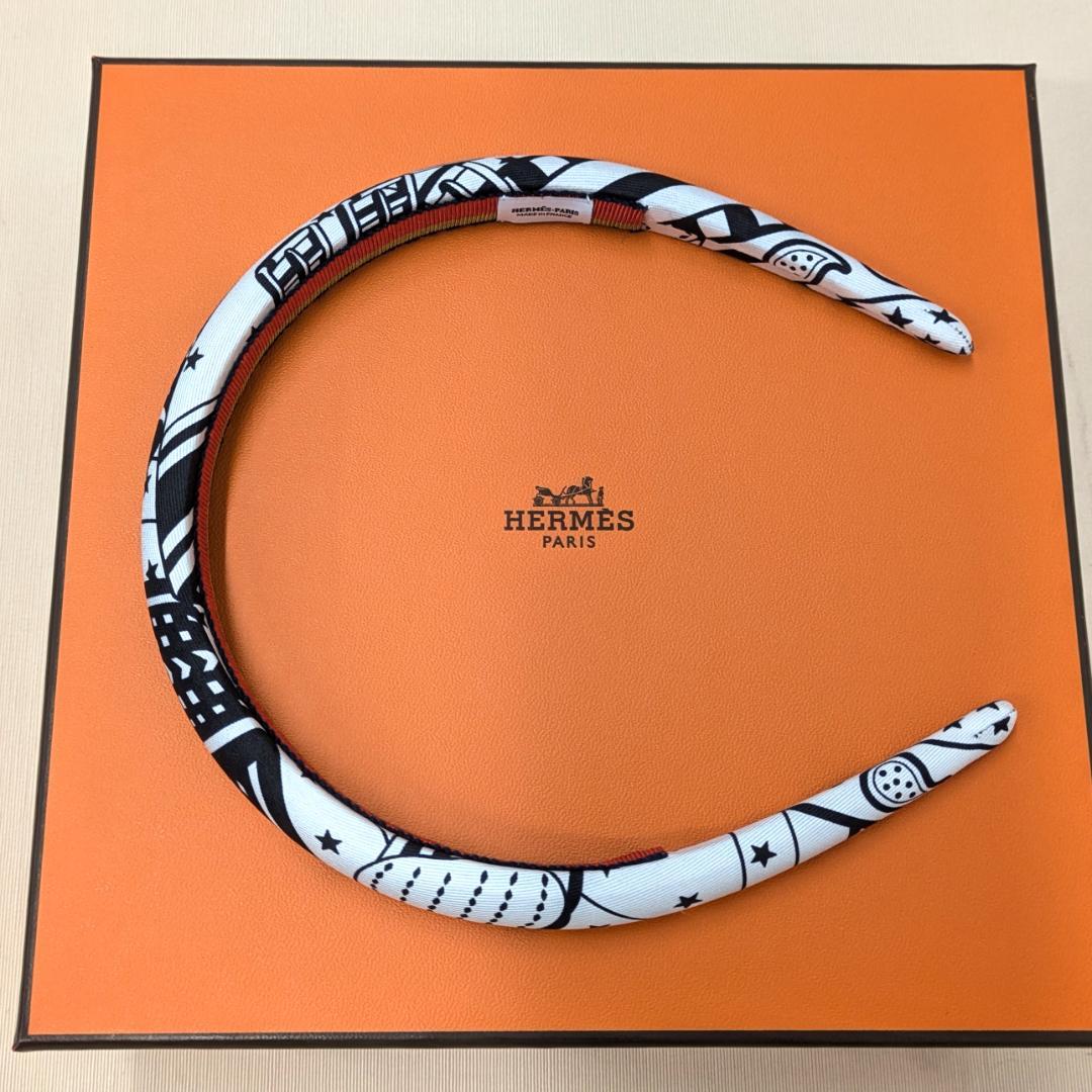 専用！ＨＥＲＭＥＳのカチューシャ　ジグザグ　未使用品です。